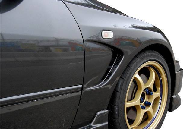 2000-2005 Lexus IS300 4 doors Z-SPEED Style FRP Primer Fenders-3